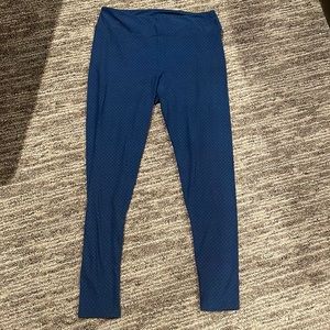 Barely worn!! LulaRoe Tall & Curvy size polka-dot leggings